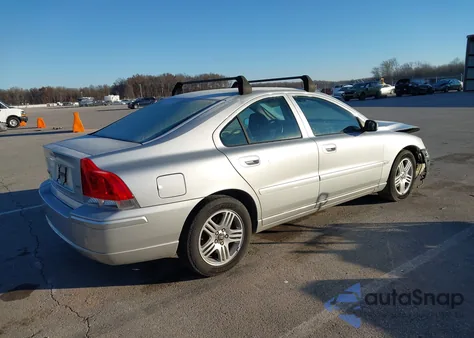 2006 Volvo S60 2.5T z USA, uszkodzony, nr VIN YV1RS592862541002